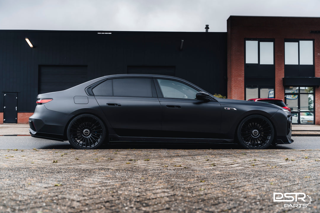 PSR Parts - Gloss Black Side Skirts for BMW G70 7 Series M760Le 760i 750e 740i 740d BMW i7