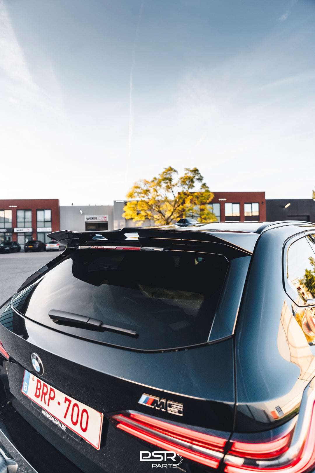 SOOQOO - BMW M5 Touring G99 SQ Style Prepreg Carbon Fiber Roof Spoiler