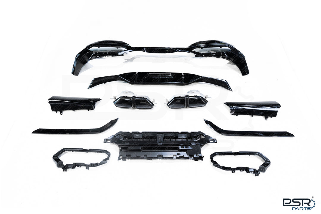 PSR Parts - Gloss Black Rear Diffuser For BMW G70 7 Series M760Le 760i 750e 740i 740d BMW i7 With / Without Exhaust Tips