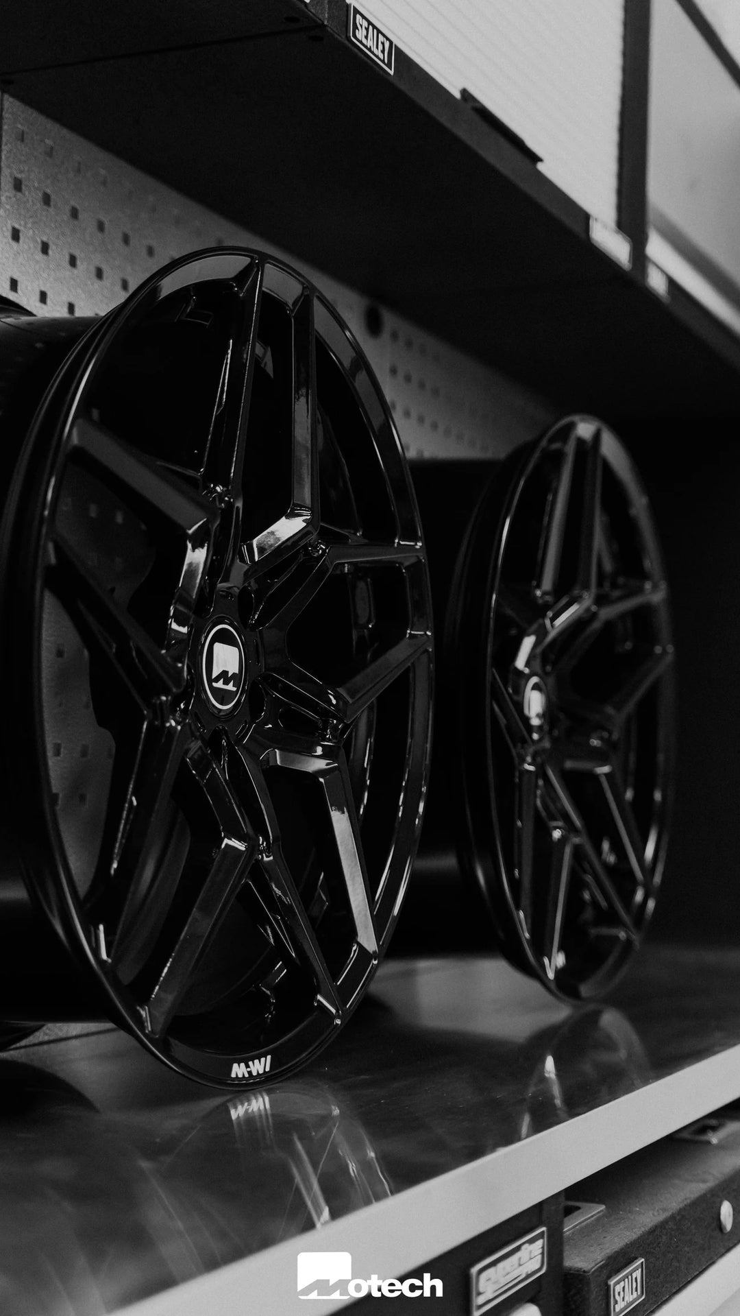 Motech Performance Wheels - BMW 3 SERIES G20/G21 M-W1 20" GLOSS BLACK MOTECH WHEEL