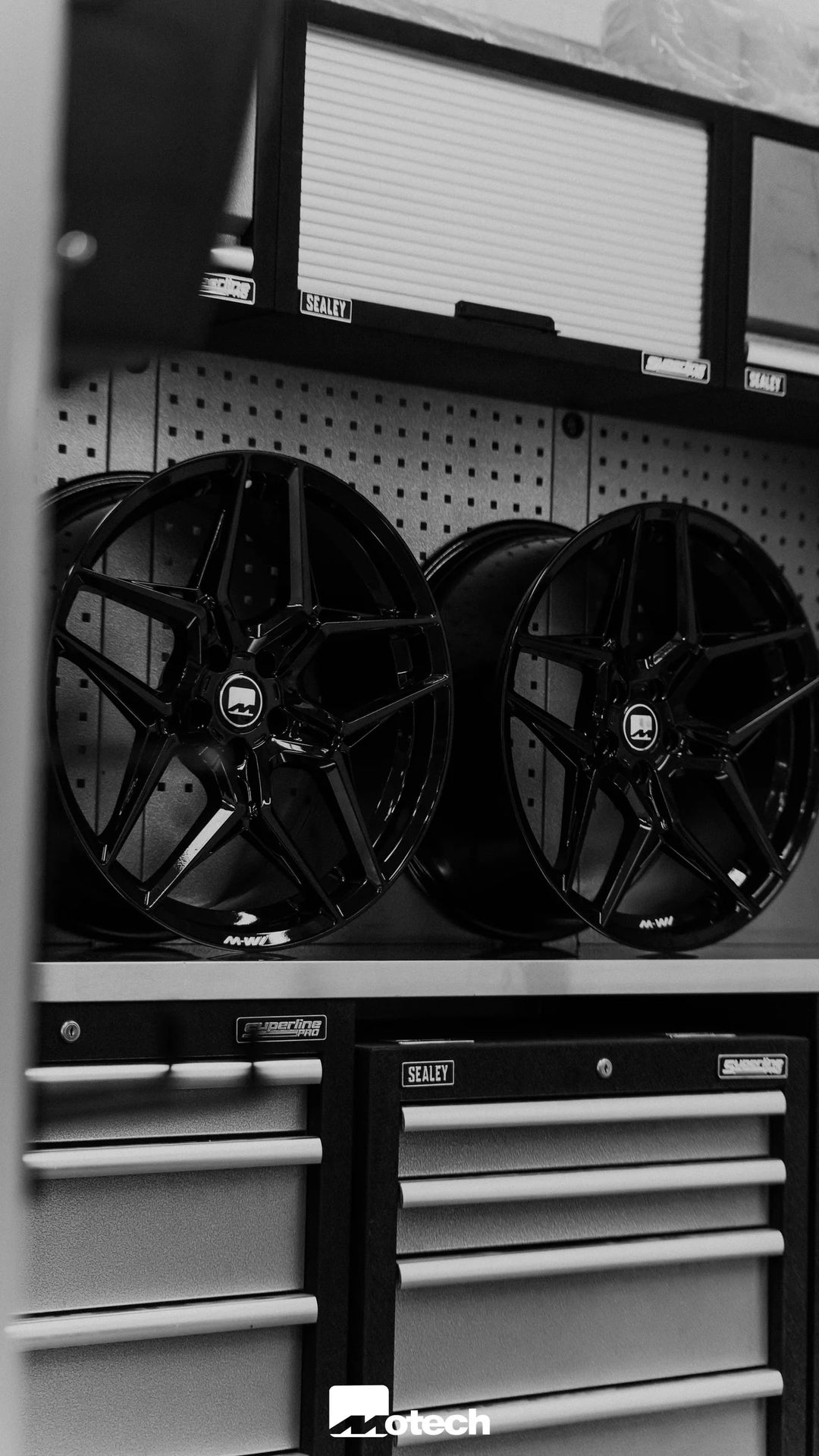 Motech Performance Wheels - BMW 3 SERIES G20/G21 M-W1 20" GLOSS BLACK MOTECH WHEEL