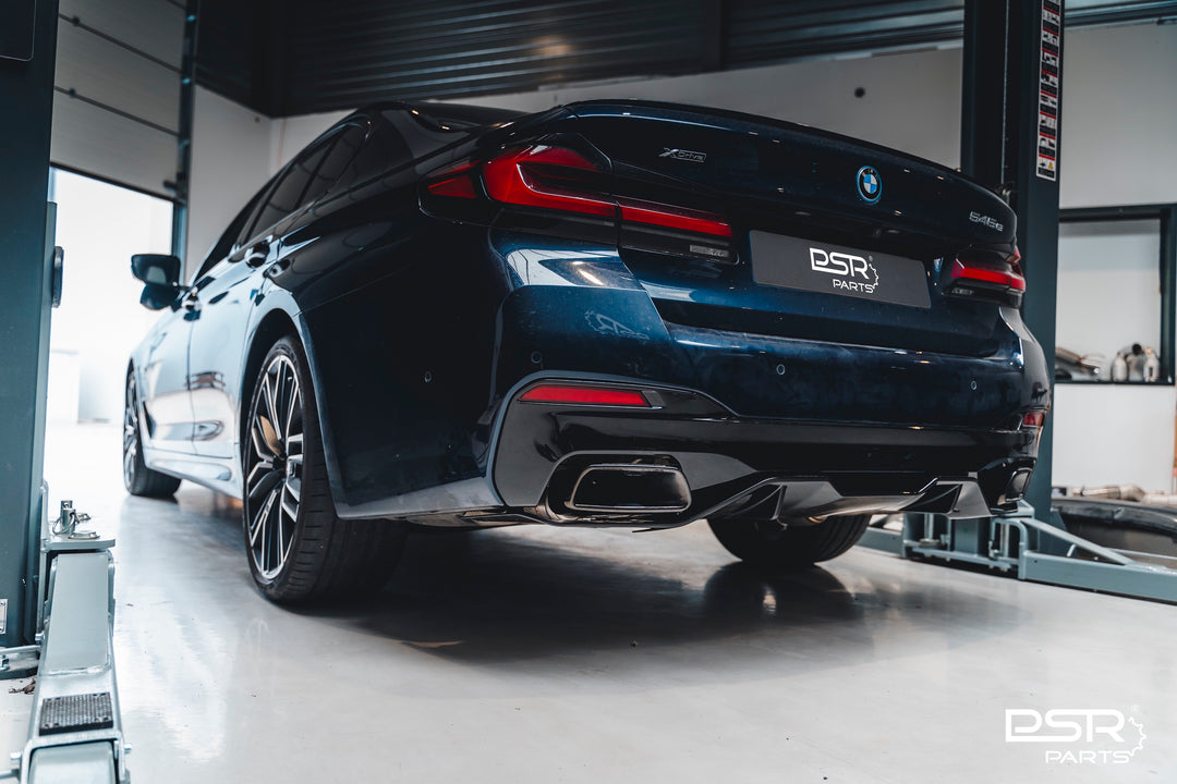 Gloss Black Rear M-Performance Look Diffuser for BMW G30 - M550i / 540i Performance Style with Larger Outlets