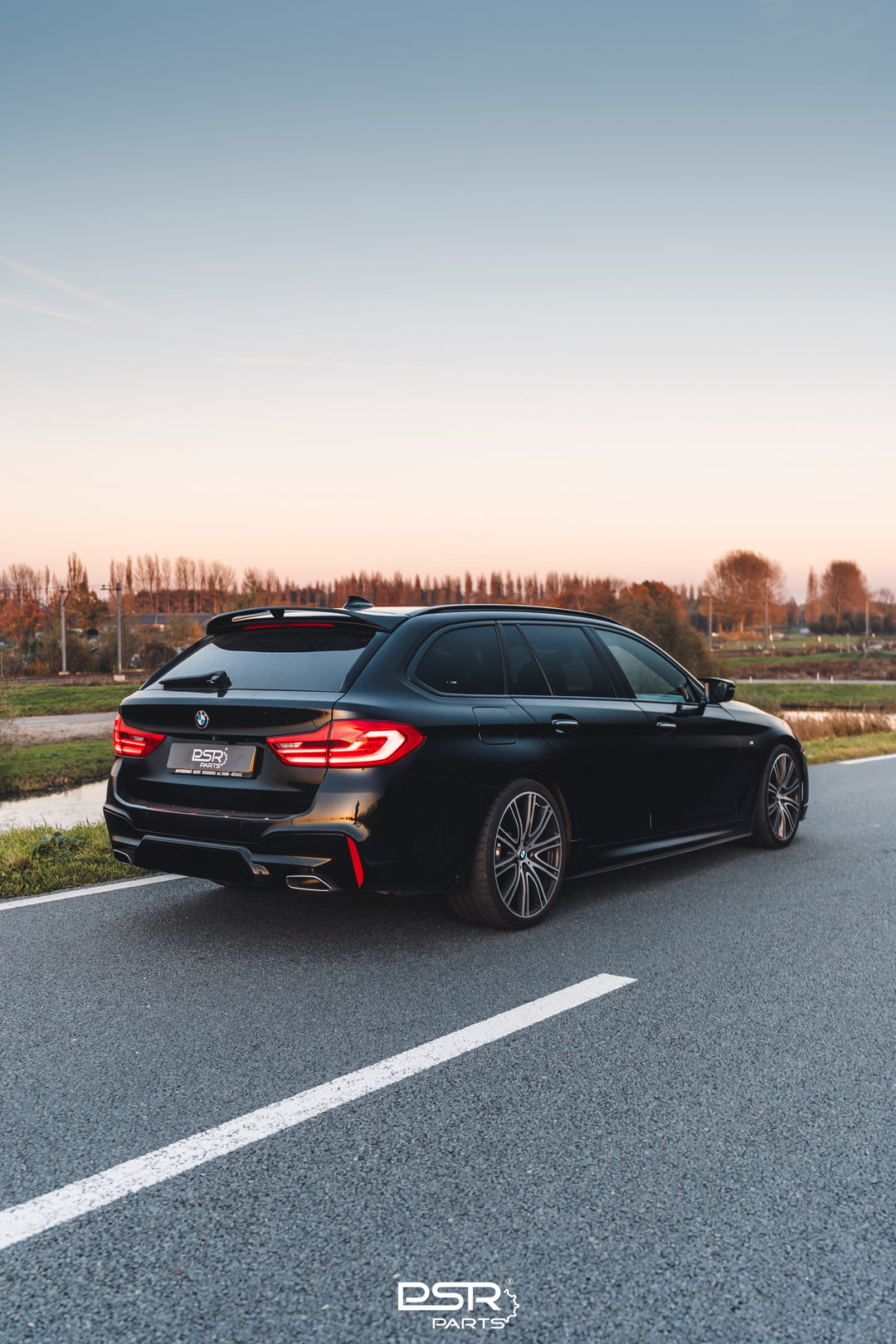 PSR Parts - Gloss Black Roof Spoiler for BMW G31 5 Series