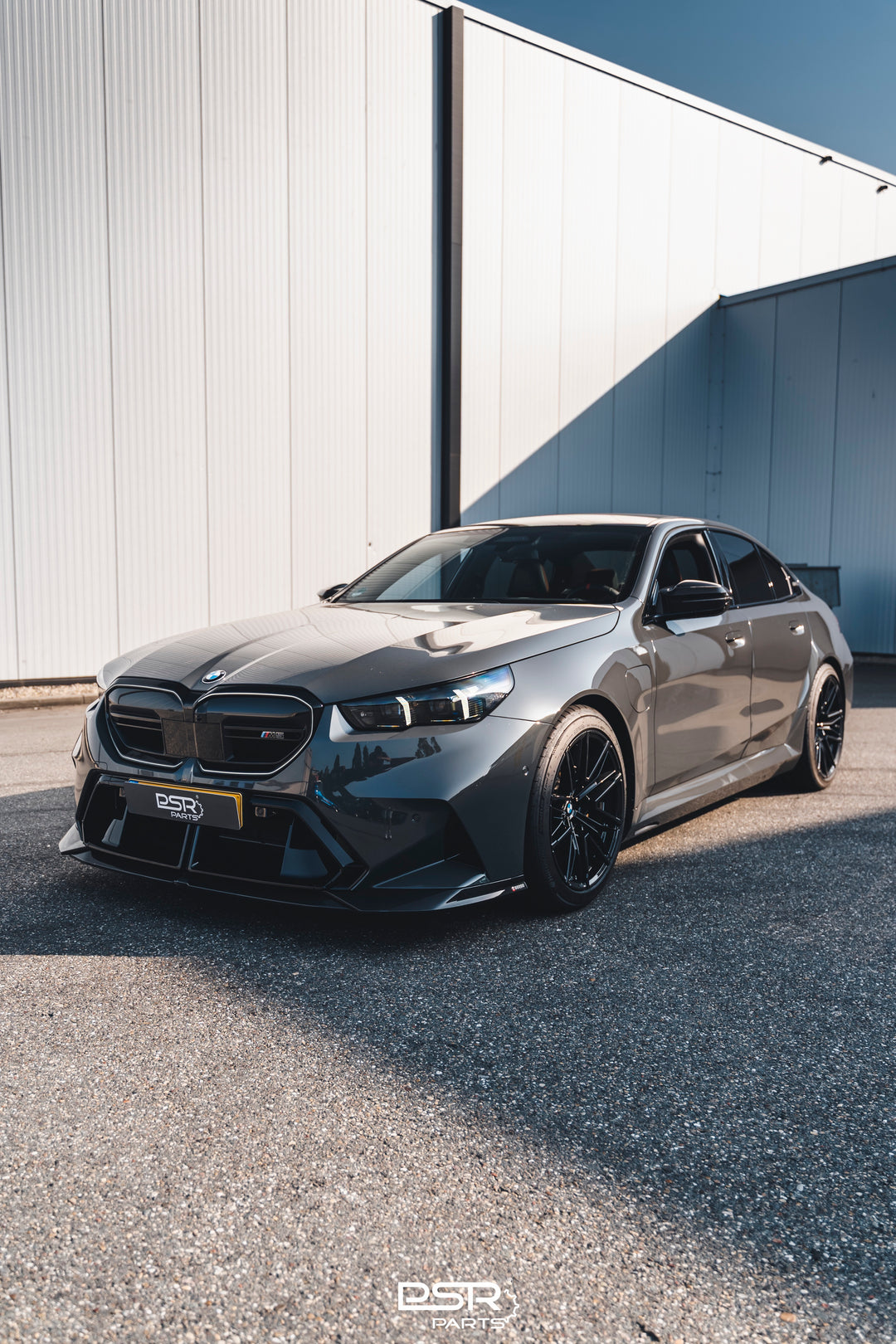 SOOQOO - BMW M5 G90 G99 Type-A Prepreg Carbon Fiber Front Lip