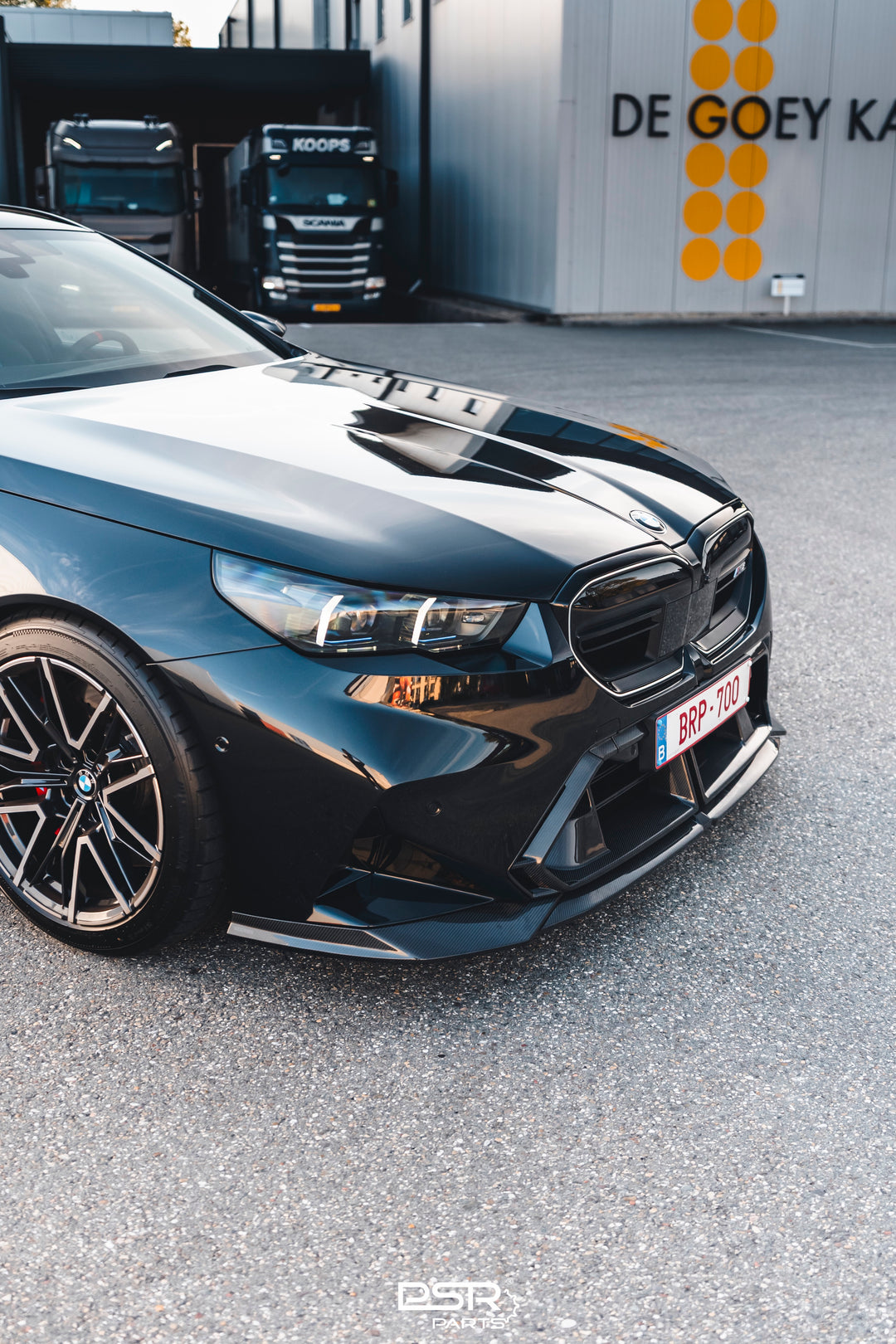 SOOQOO - BMW M5 G90 G99 Type-A Prepreg Carbon Fiber Front Lip