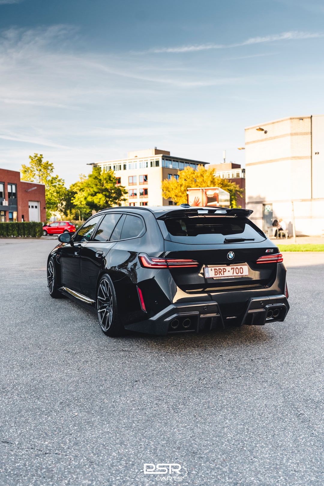 SOOQOO - BMW M5 Touring G99 SQ Style Prepreg Carbon Fiber Roof Spoiler