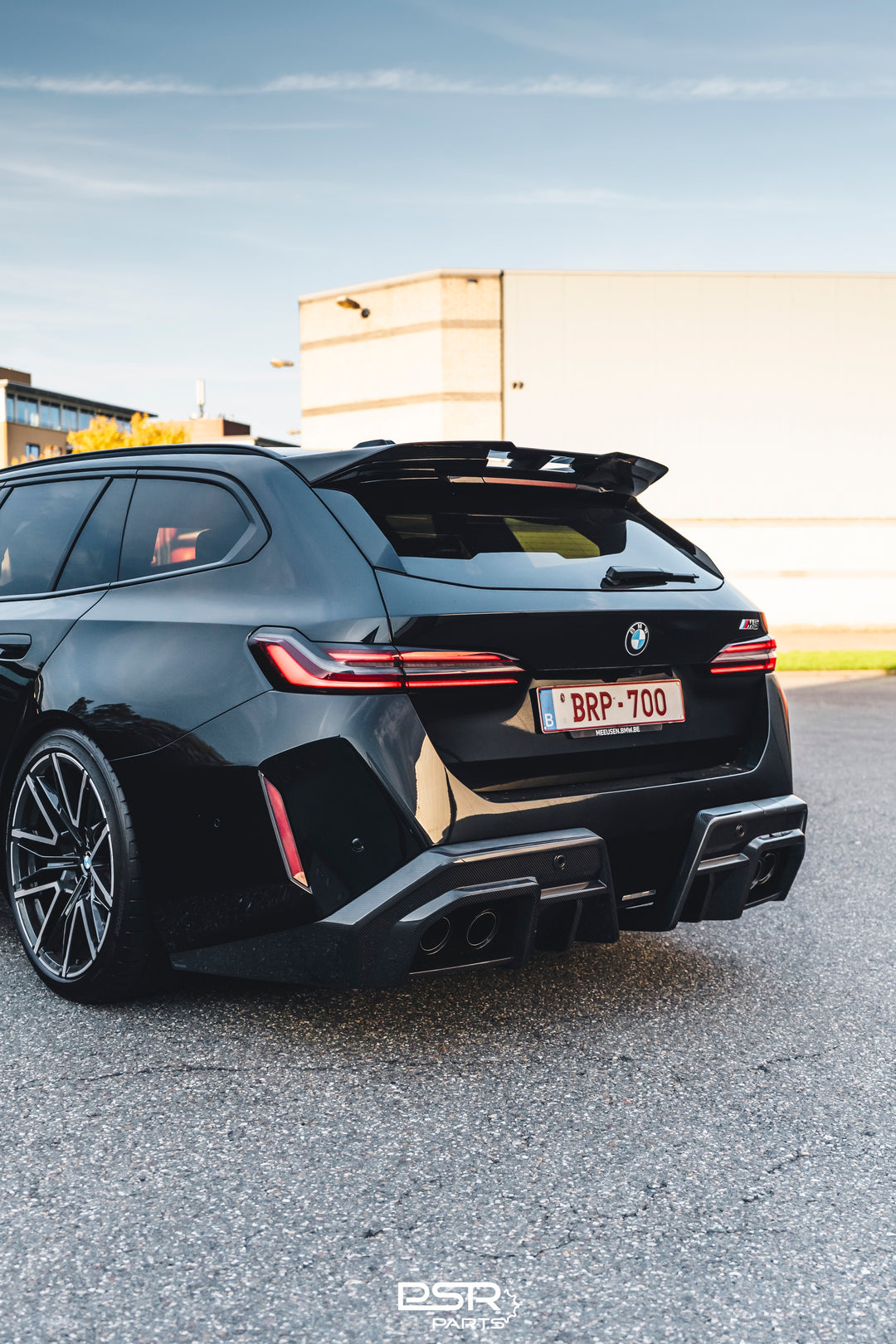 SOOQOO - BMW M5 Touring G99 SQ Style Prepreg Carbon Fiber Roof Spoiler