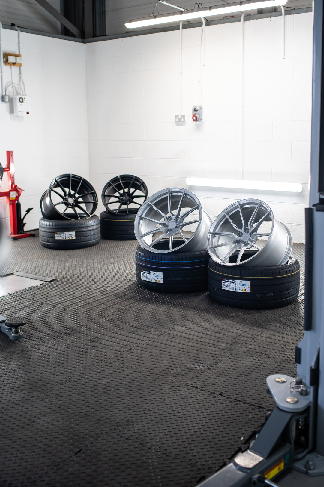 Motech Performance Wheels - BMW M4 G82 G83 M-W4 SATIN BLACK FORGED WHEELS