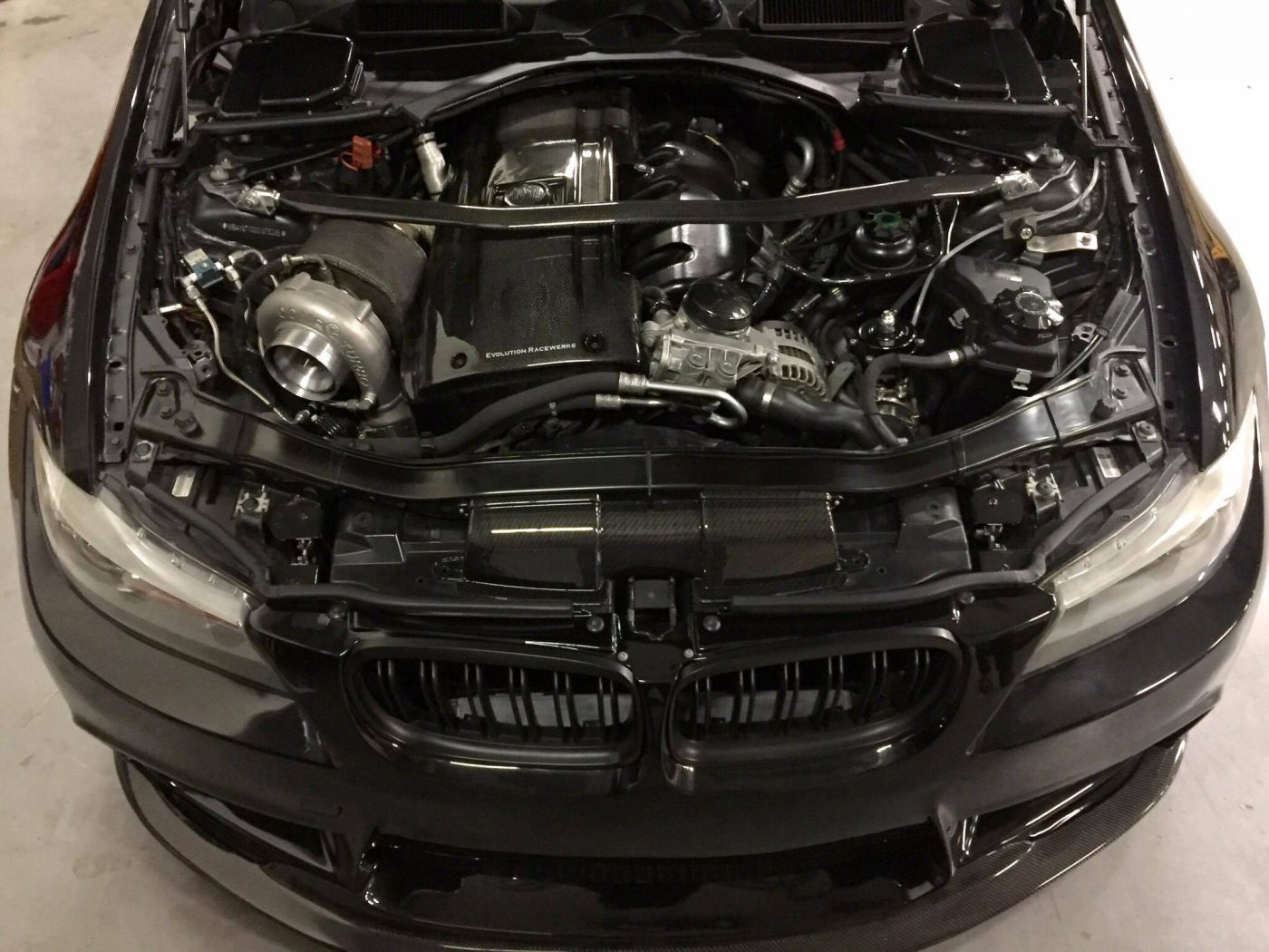 14599924_1161740200563606_1645