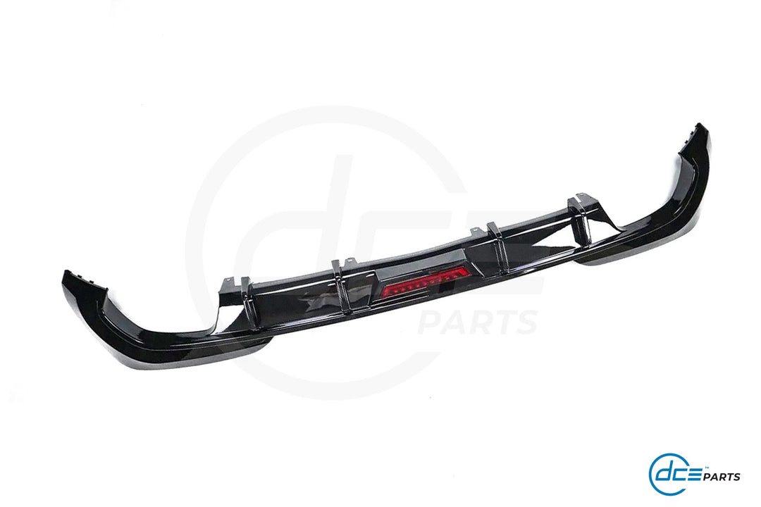 DCE Parts - Gloss Black Rear Performance Diffuser with Fog Light - BMW M340i Look - Pre-LCI (2019+, G20 G21)